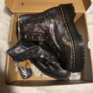 Dr. Martens - Molly Iridescent Crackle